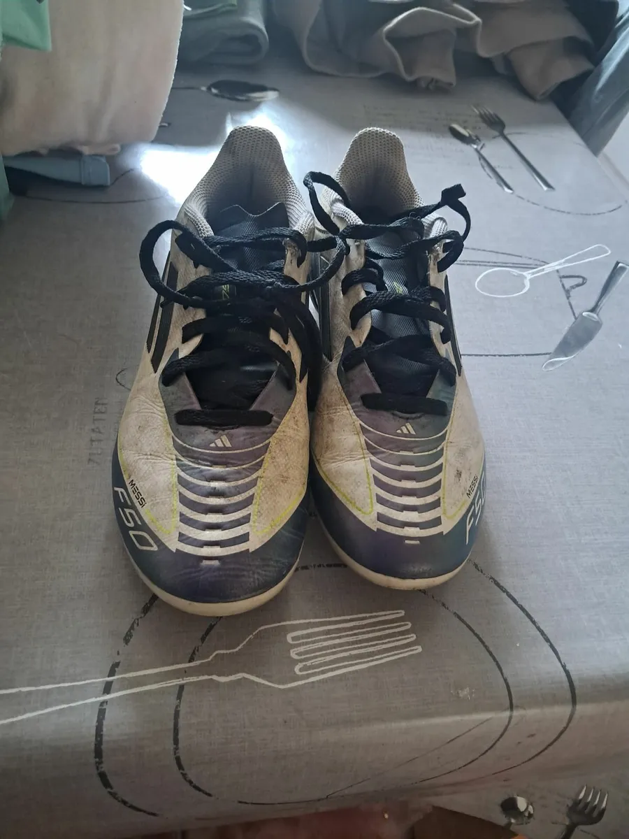 Football boots - Image 4