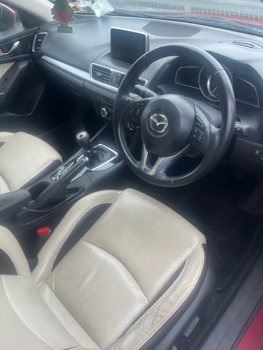 131 Mazda 3 2.2 DSL - Image 4
