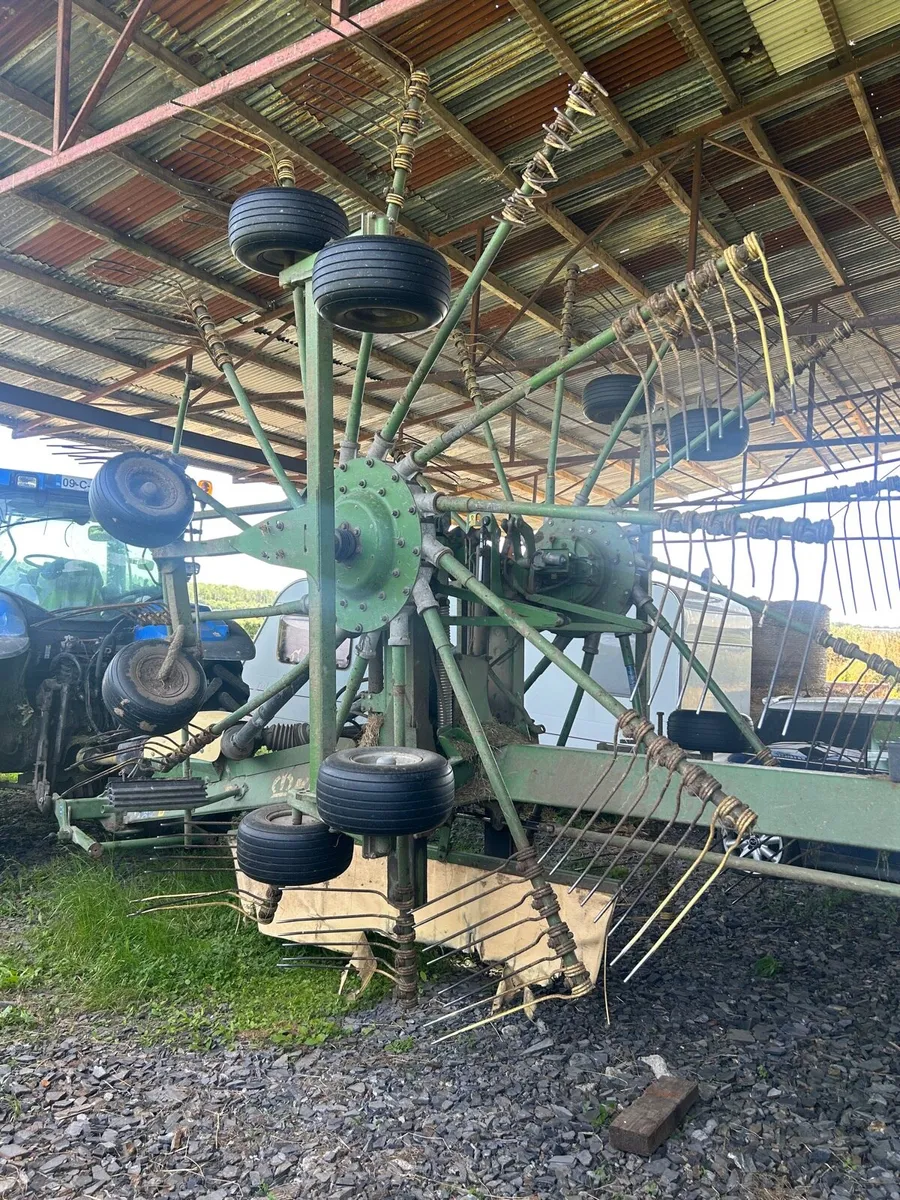 Krone 880 rake - Image 3