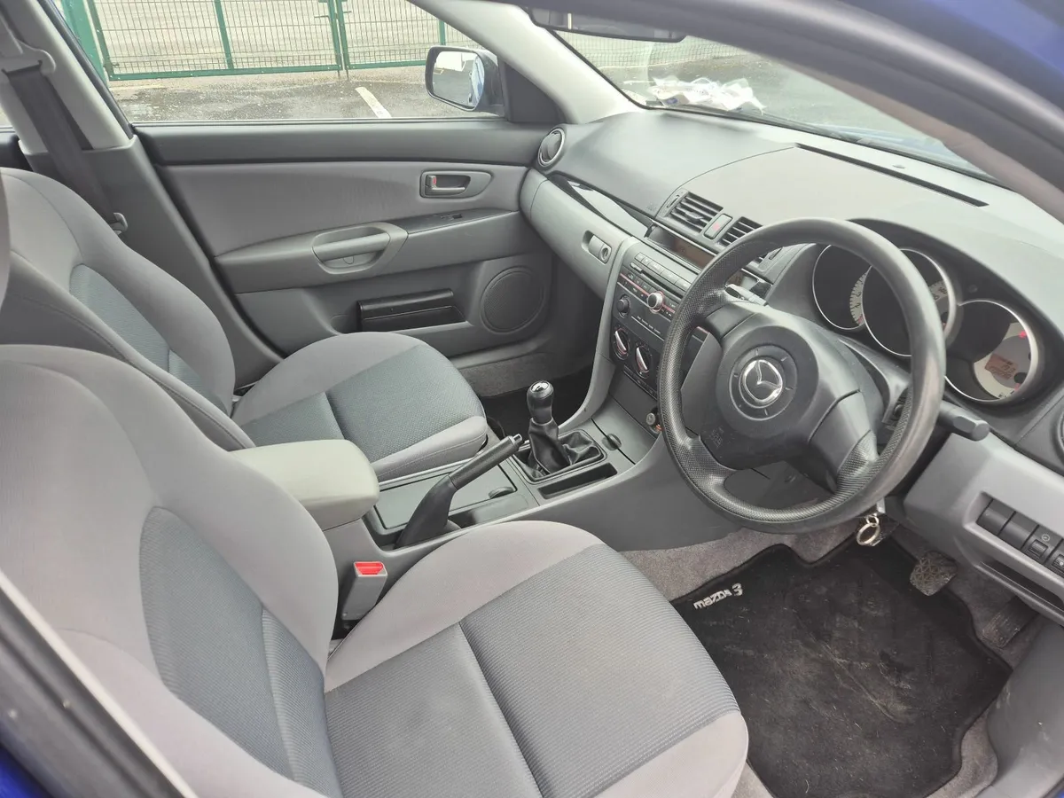 Mazda 3 2008 - Image 2
