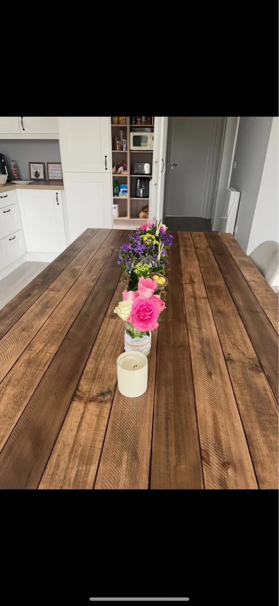 Kitchen table and matching bench - Image 3