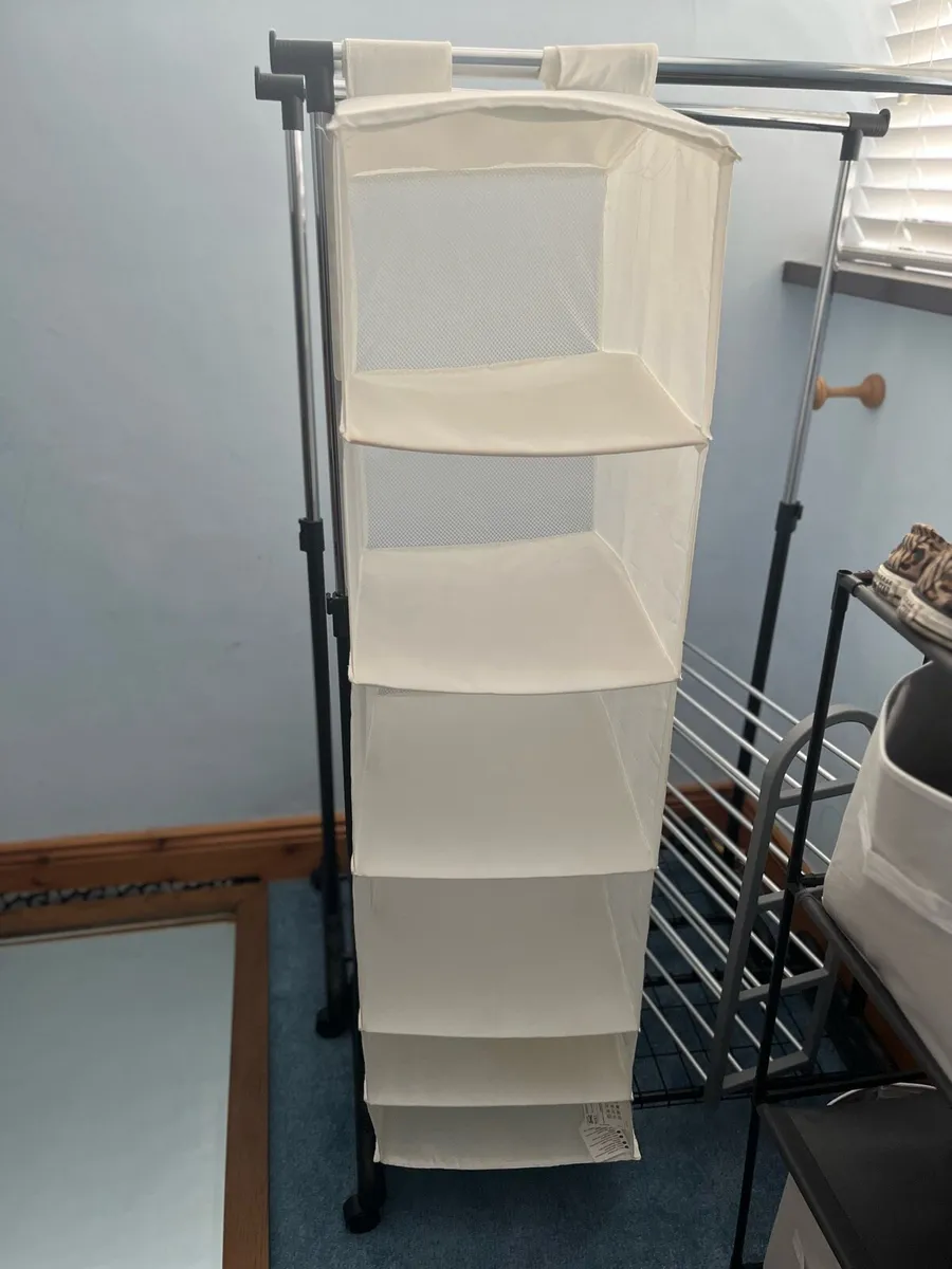 Wardrobe divider hangers - Image 1