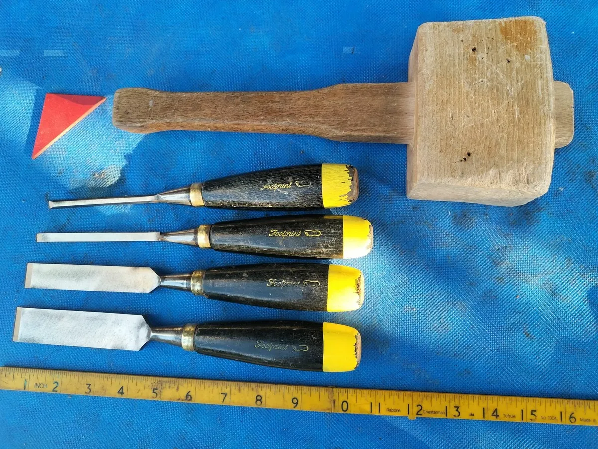 4 Chisels by Footprint - Image 1