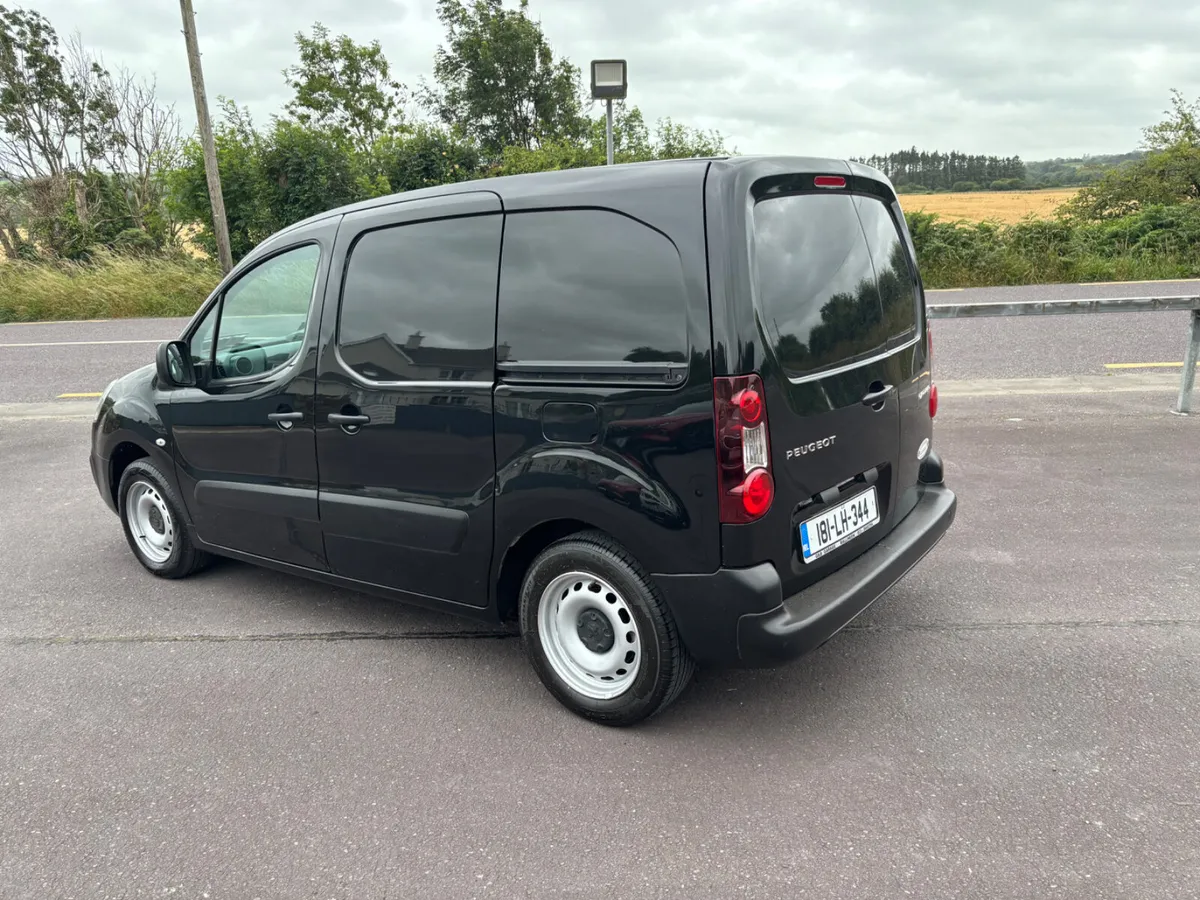 Peugeot Partner 2018 3Seater Diesel - Image 4