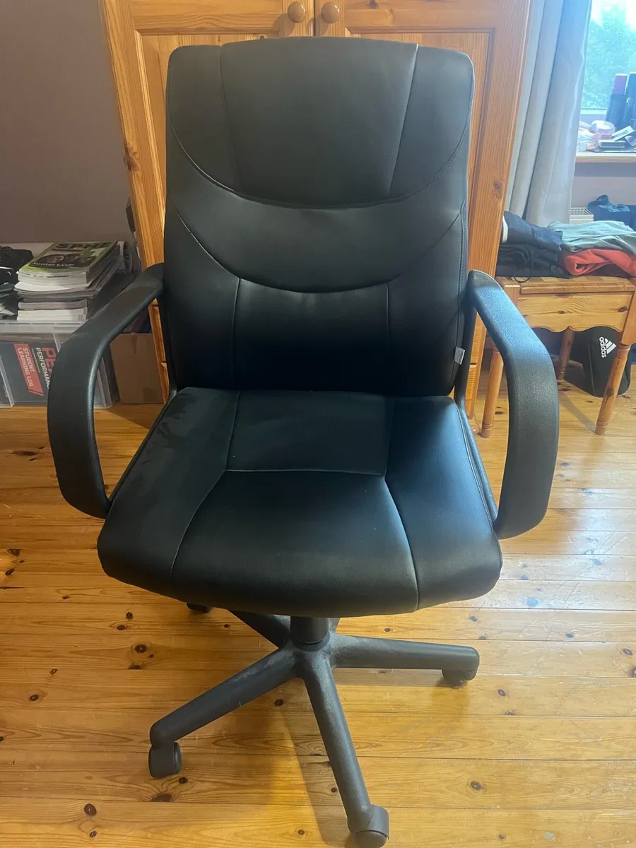 Office Chair, Desk, Side Table, Filing Cabinets - Image 3