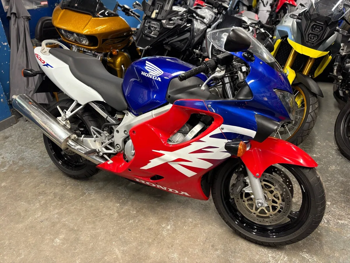 2000 Honda CBR600F - Image 2