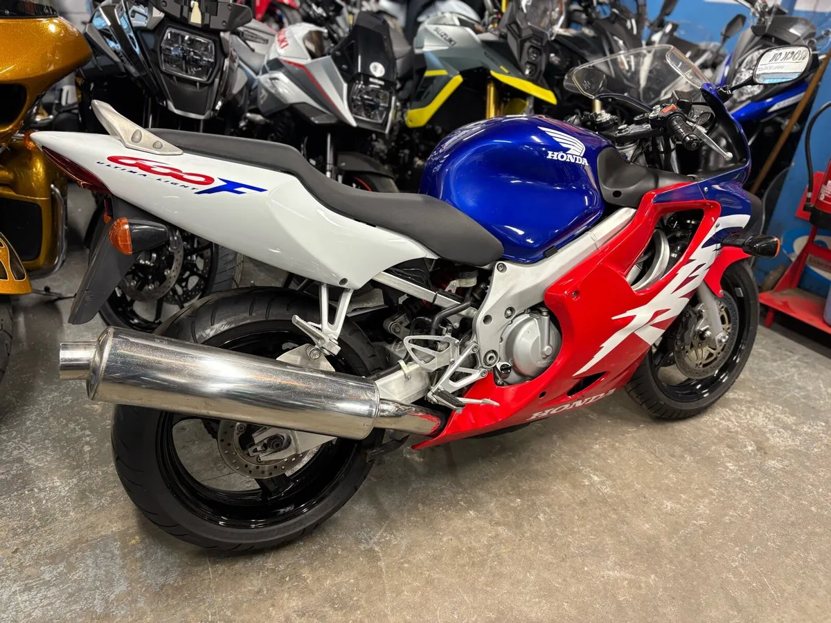 2000 Honda CBR600F - Image 3