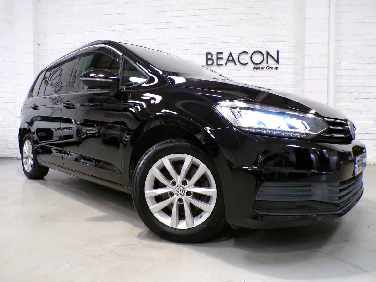 *AUTO*ONLY 43,000 MILES*7 SEATER*VOLKWAGEN TOURAN - Image 1