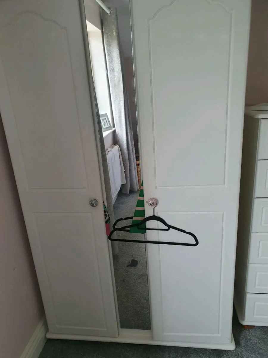 Bedroom Wardrobes (x2) & Chest of Drawers - Image 2