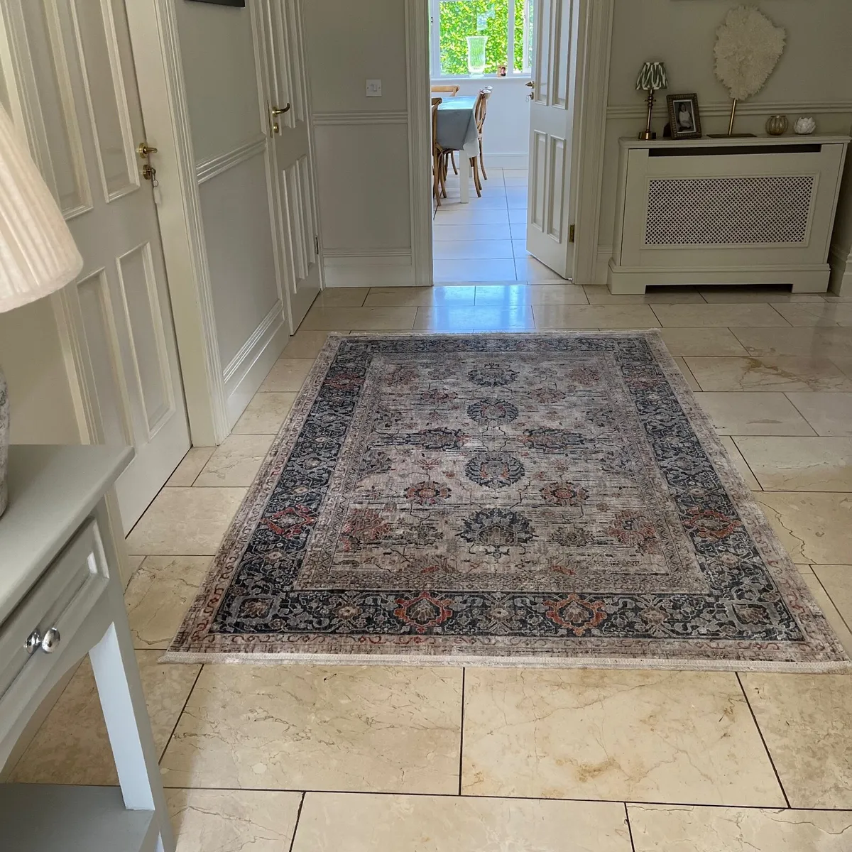 Large soft vintage rug 200 x 290cm - Image 1