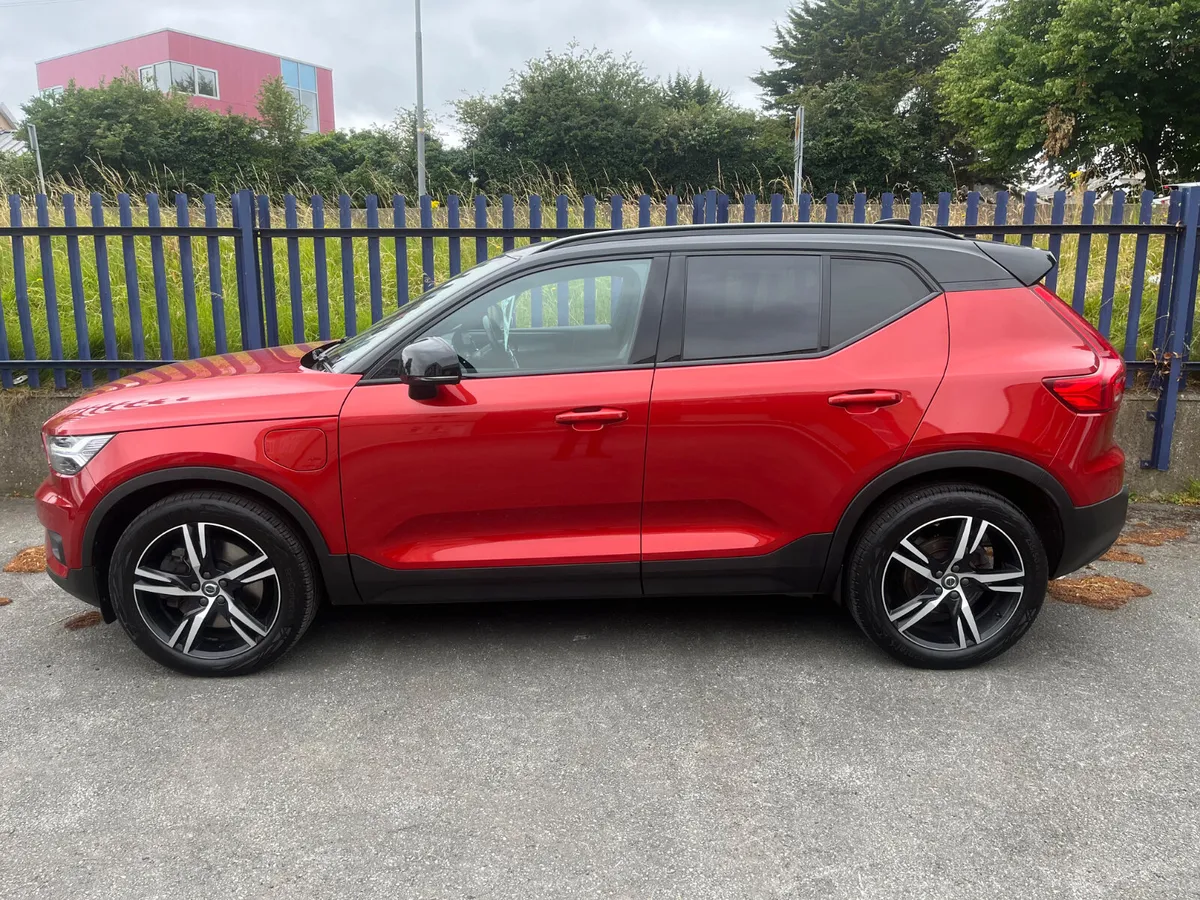 202 VOLVO XC40 R DESIGN - Image 2