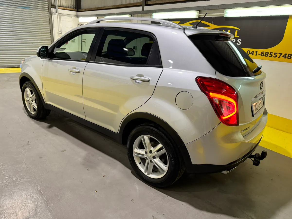 2014 SsangYong Korando 2.0 Diesel 4x2 EL Crossover - Image 4