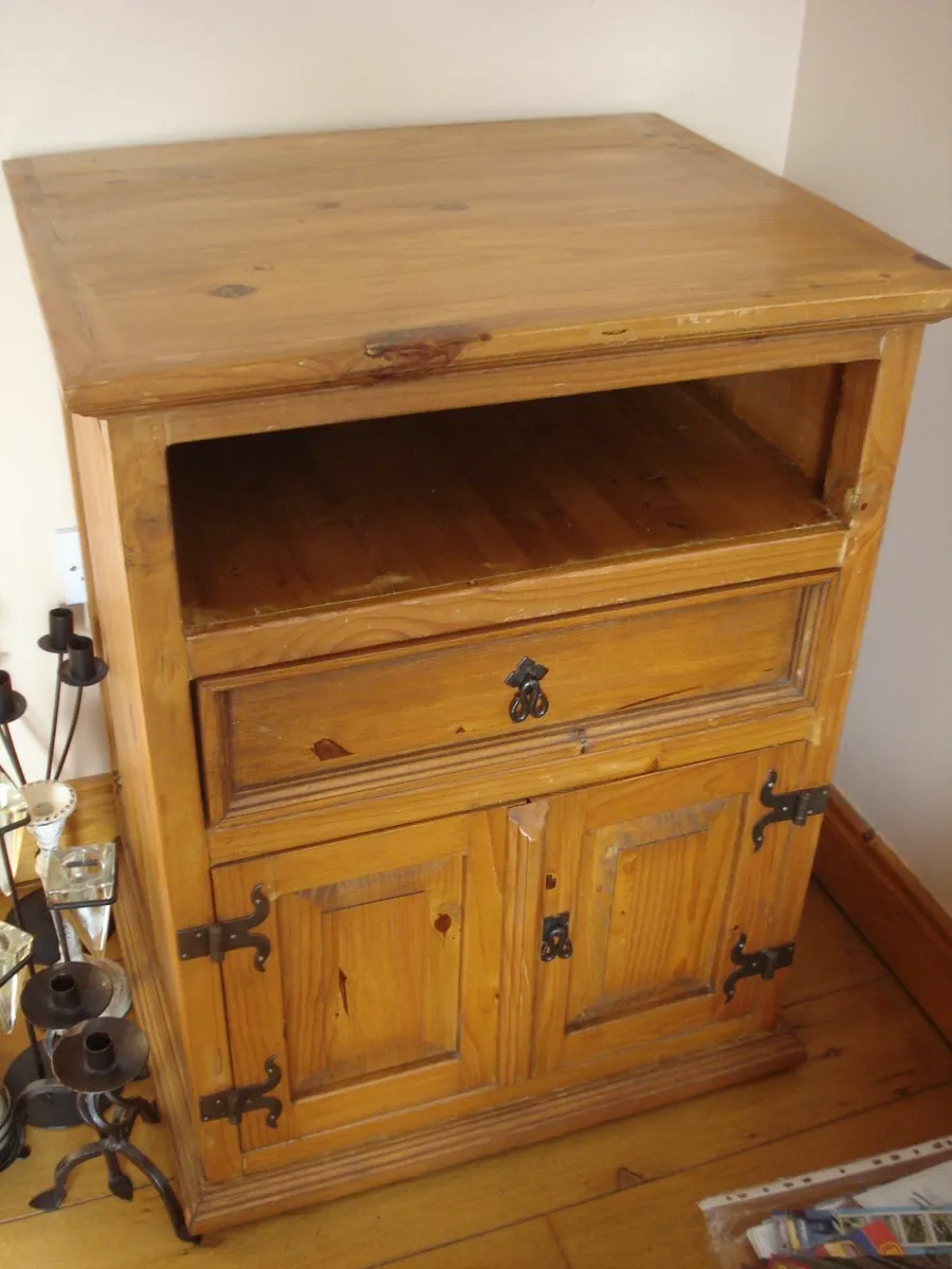 OLD MEXICAN PINE TV CONSOLE CABINET. - Image 1