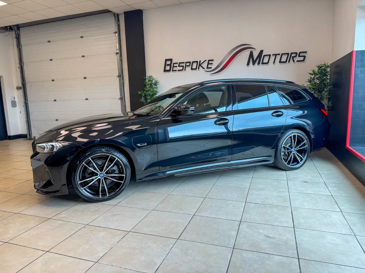BMW 330E MSPORT TOURING - Image 2