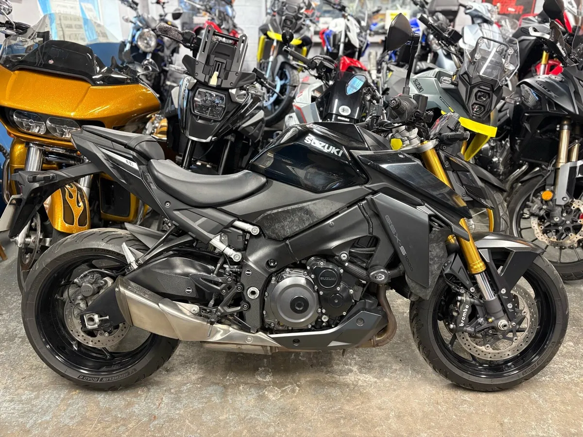 2022 Suzuki GSX-S1000 - Image 1