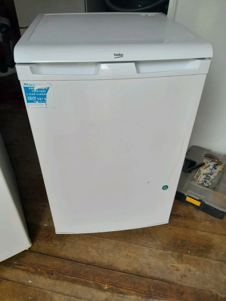 Under counter fridge freezer - Image 1