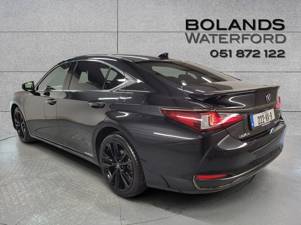 Lexus ES Es300h F-sport - Image 2