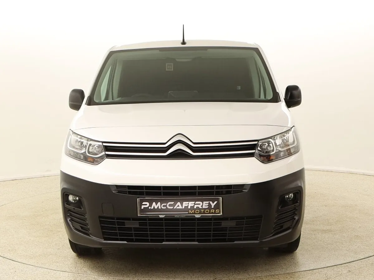 201 Citroen Berlingo 1.5 HDI Enterprise 3 seat LWB - Image 2