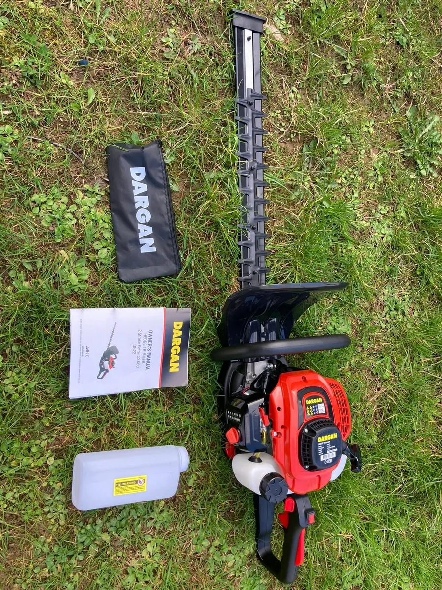 Petrol hedge trimmer new 24" blade - Image 1