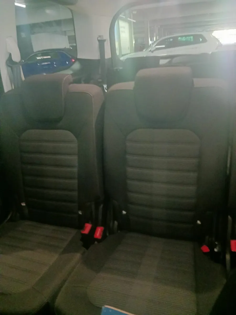 Ford Galaxy 2017 - Image 3