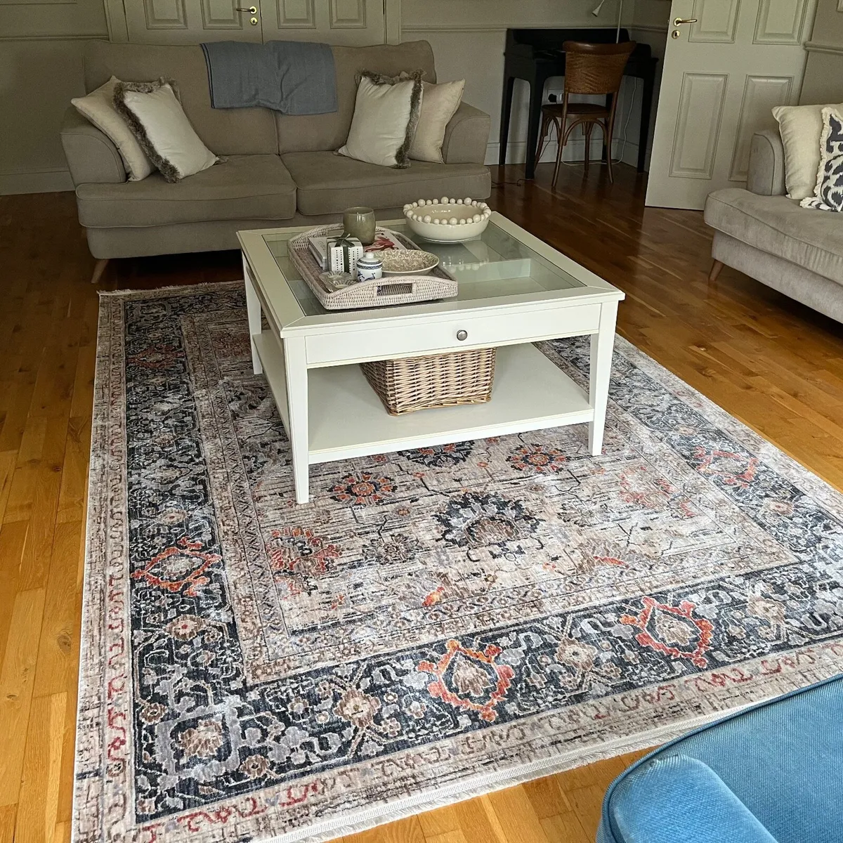 Large soft vintage rug 200 x 290cm - Image 4