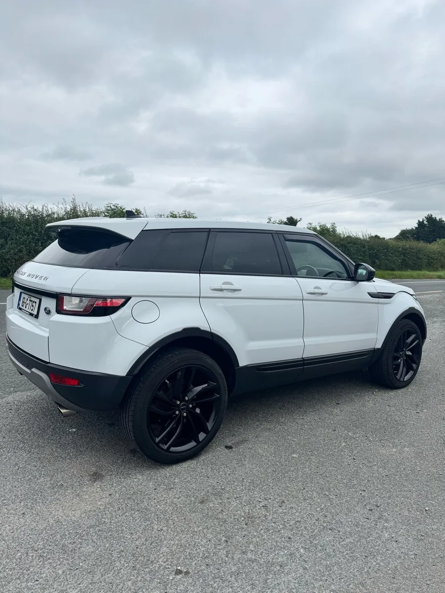 Car - Image 3