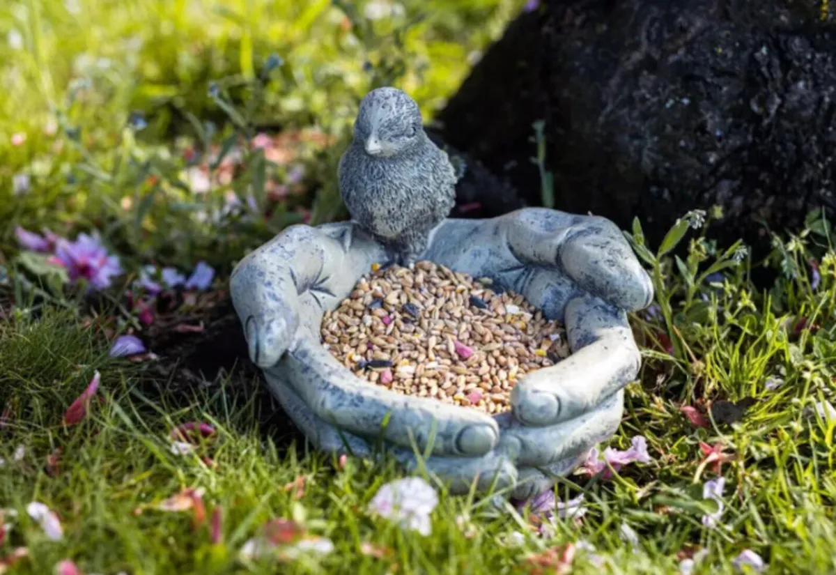 Bird Feeder Bird on Hands Garden Ornament NEW - Image 2
