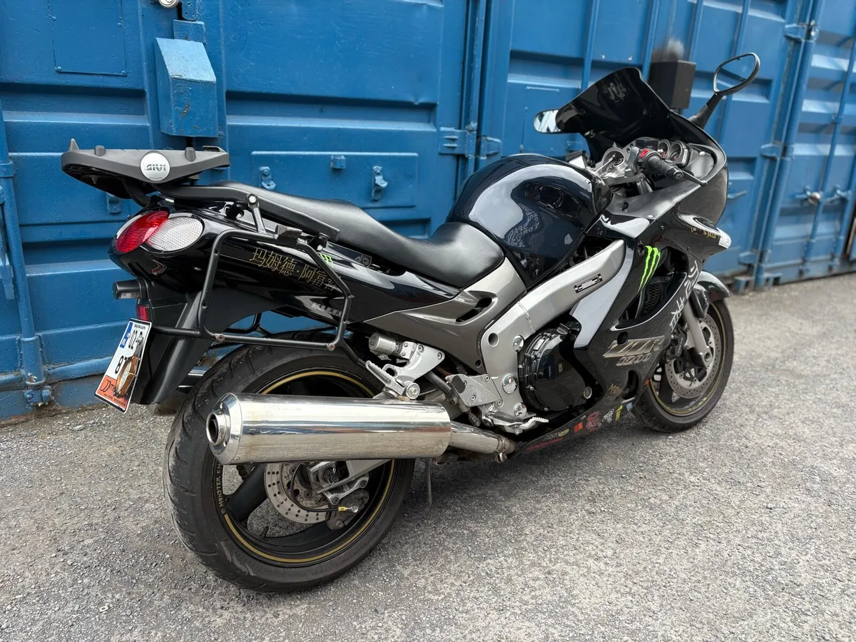 2002 Kawasaki ZZR1200 ( TRADE SALE!!!) - Image 3