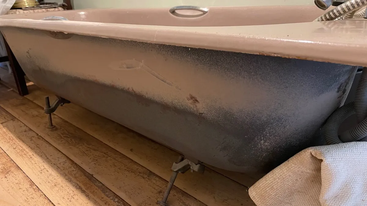 Free Cast Iron Baths - Image 3