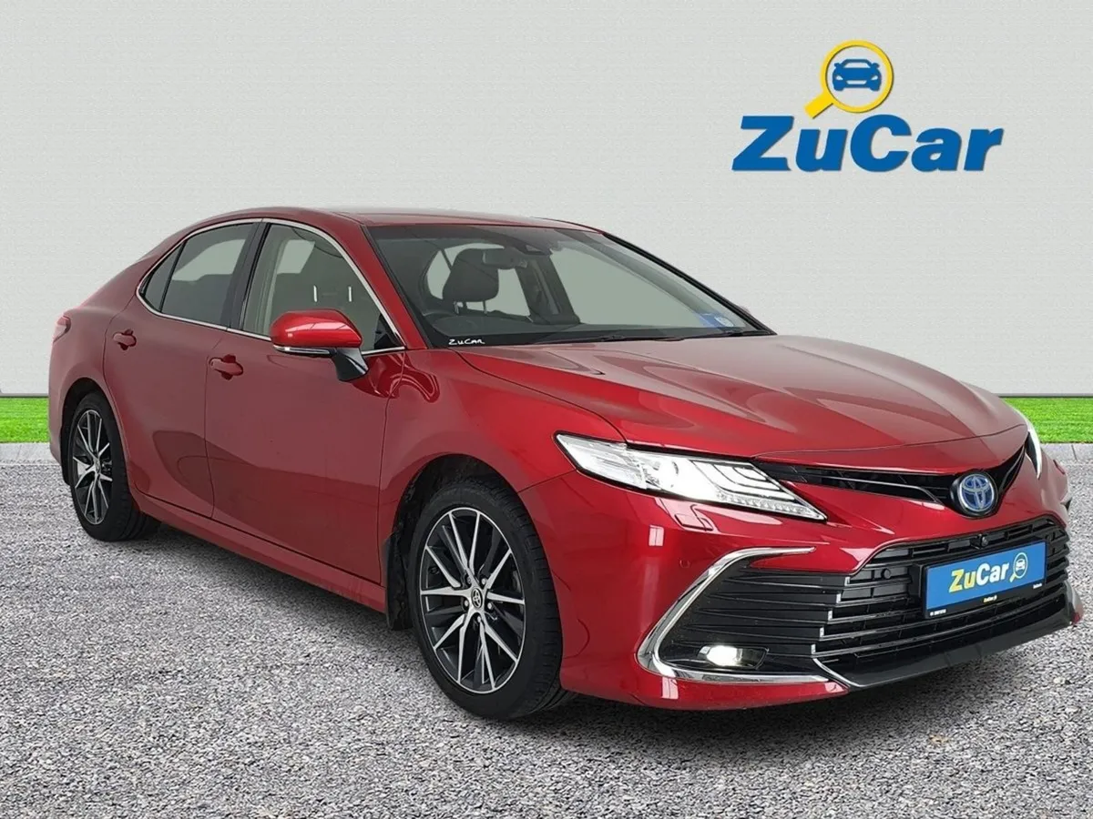 Toyota Camry 2.5 Camry Hybrid Platinum Edition - Image 1