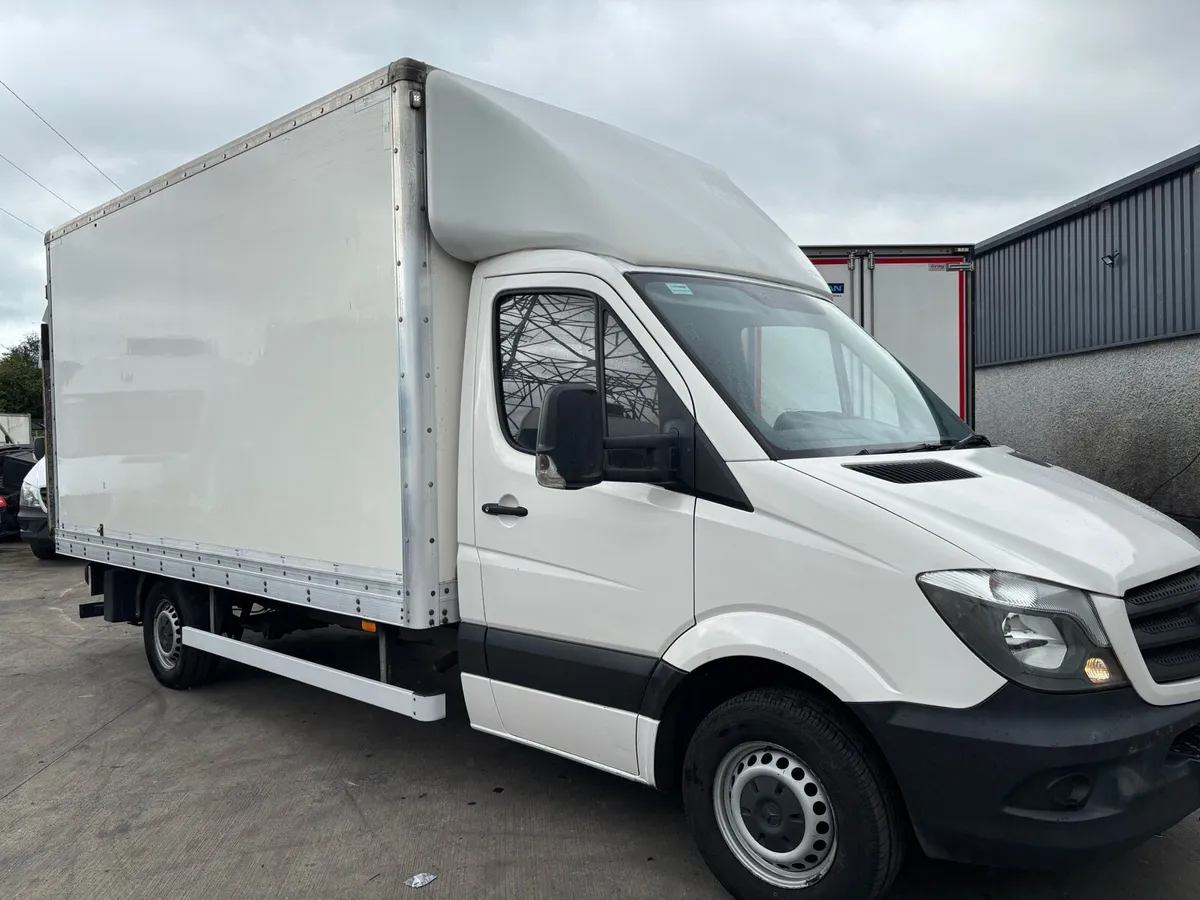 Mercedes Sprinter 315 Box & T/Lift 2018 - Image 1