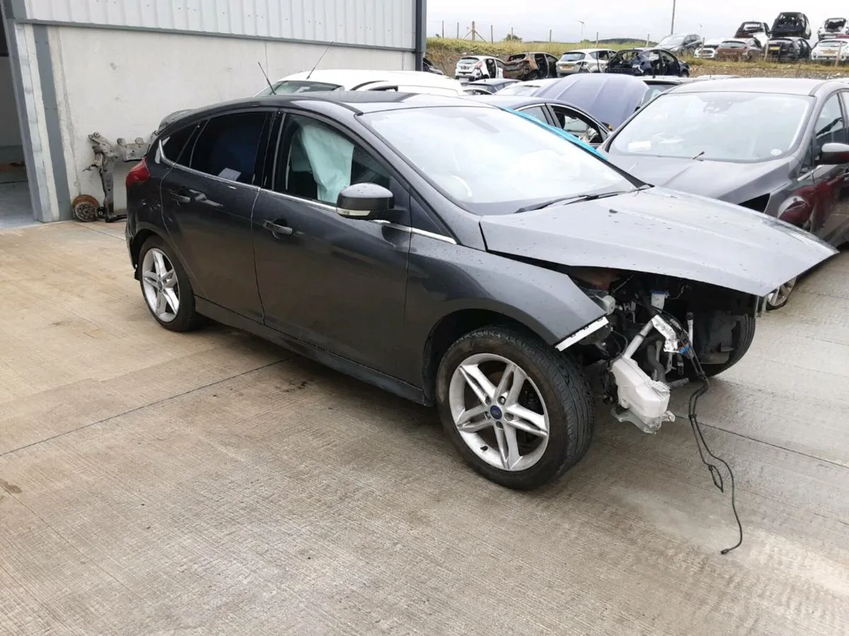 2015 ford focus for breaking - Image 2