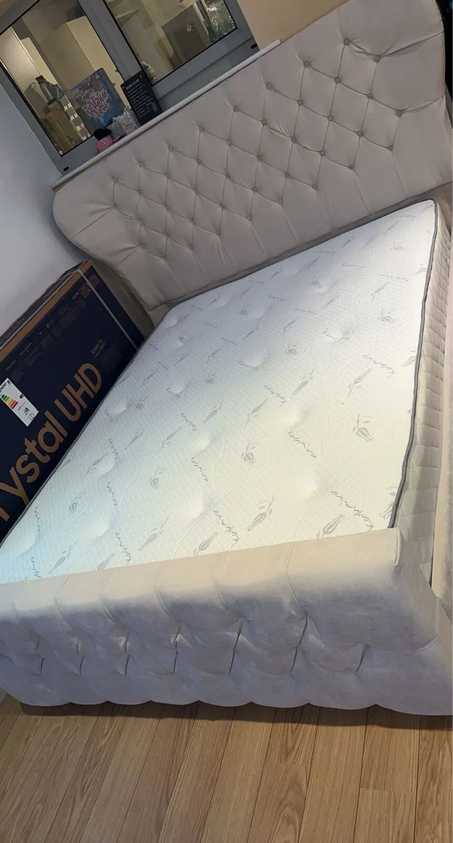 Super King bed with Memory foam mattress - Image 2