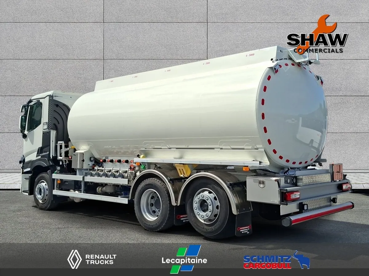 Renault T 380 6x2 Rear lift & steer Rigid Tanker - Image 3