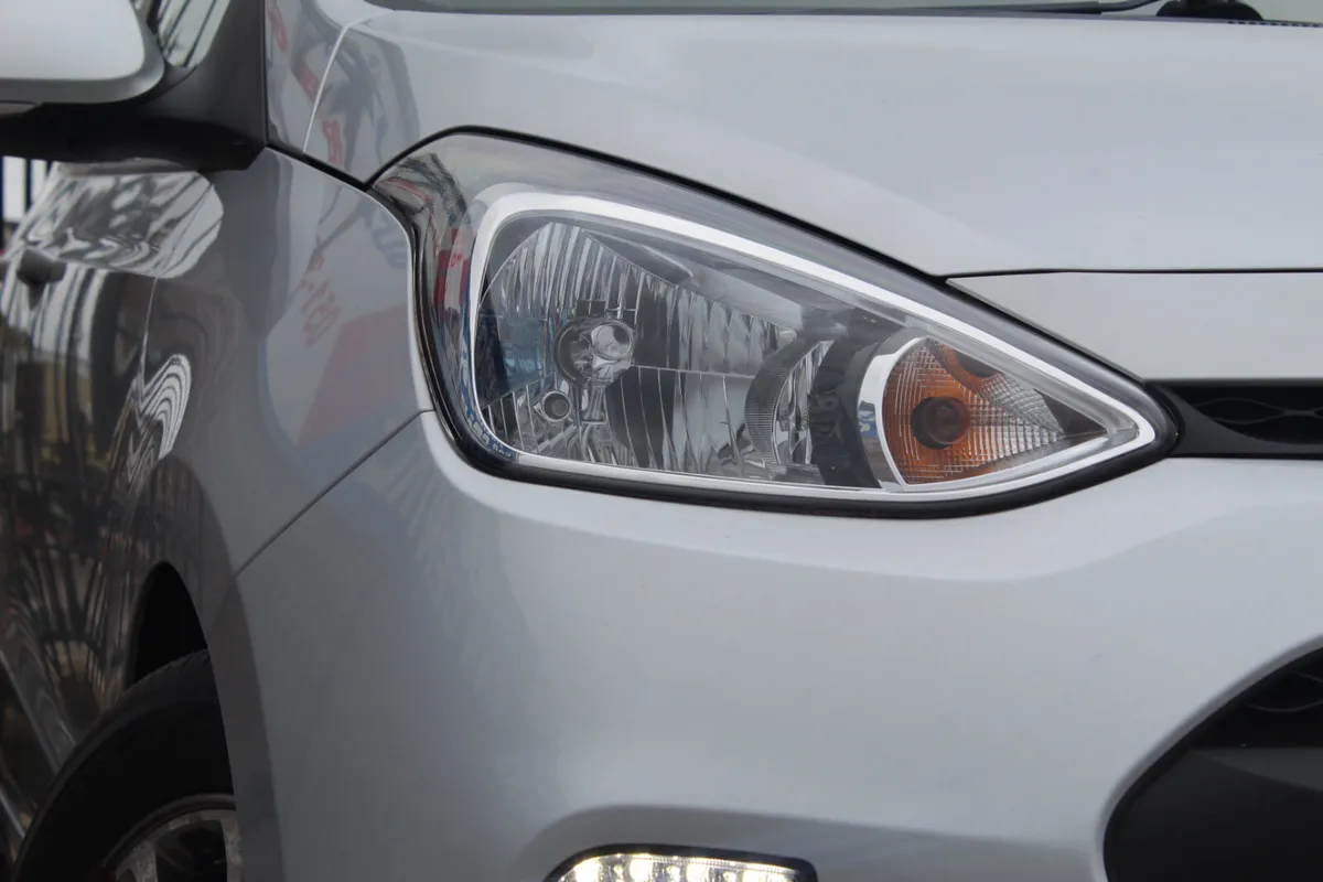 Hyundai i10 2016 1.0 Deluxe *Warranty* - Image 4