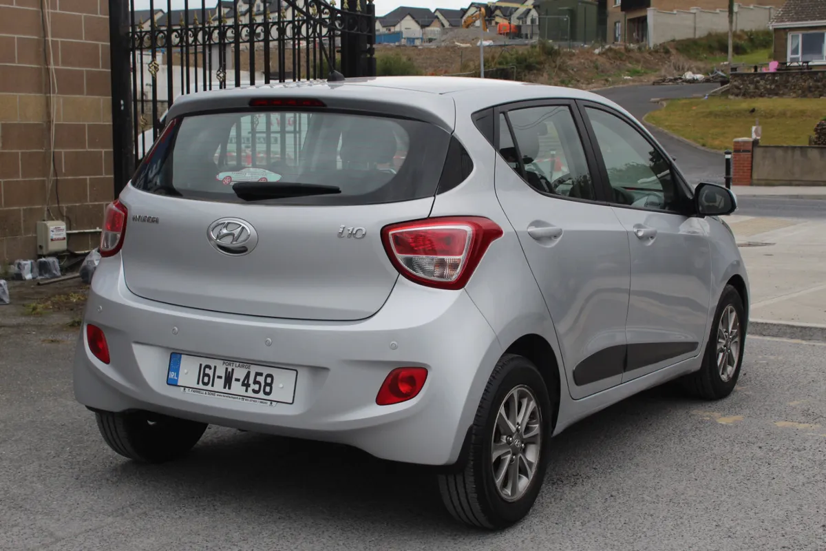 Hyundai i10 2016 1.0 Deluxe *Warranty* - Image 2