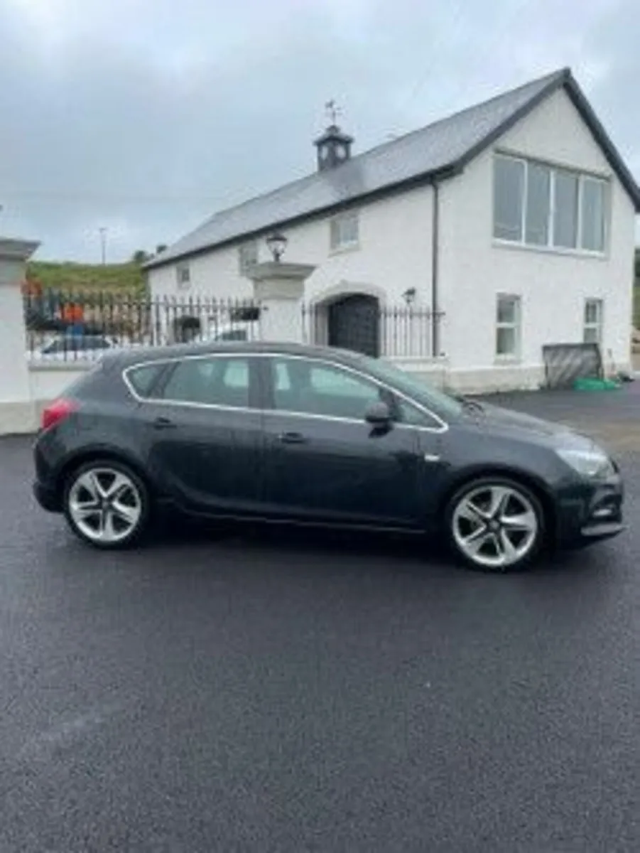 Vauxhall Astra 2014 - Image 1