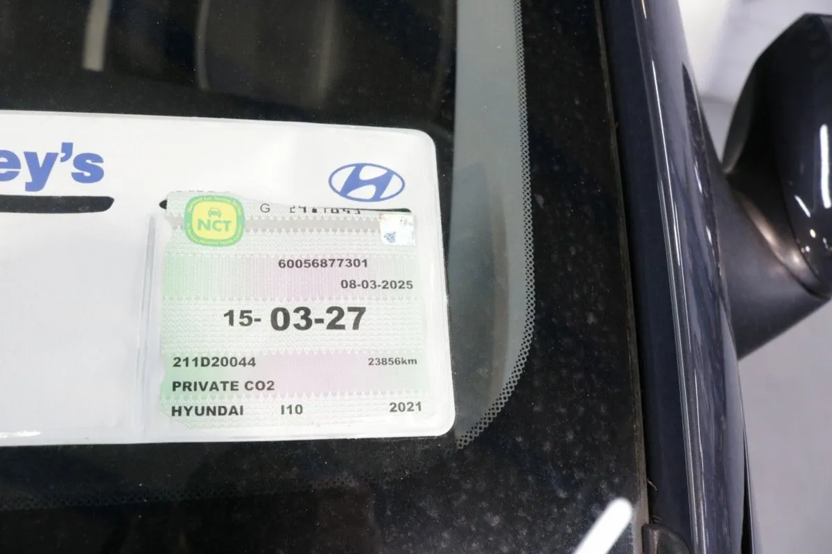 Hyundai i10 Deluxe 1.0l Petrol Hatchback - Image 3