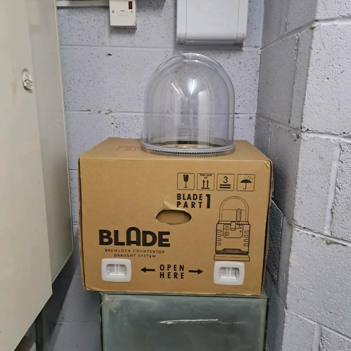 Blade counter top beer dispencer new in box