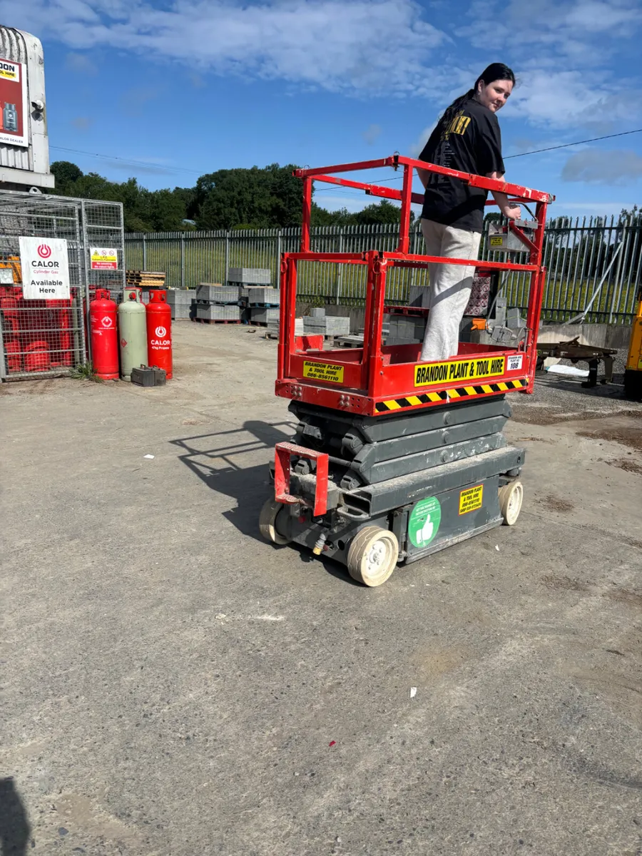 1932 Scissors Lift - Image 2
