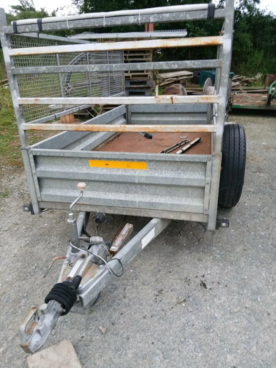 8ft2 x4ft2 car trailer.....brakes and lights - Image 1