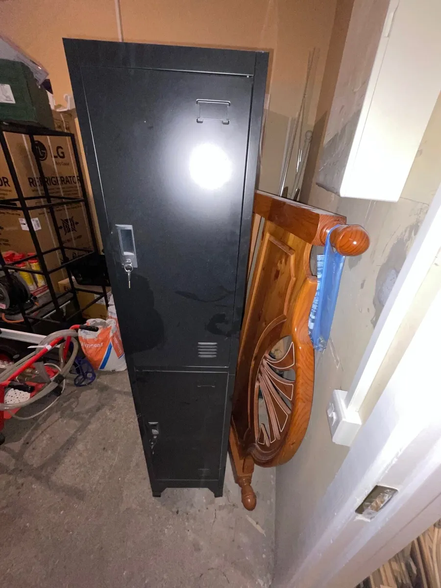Metal locker / cabinet - Image 4
