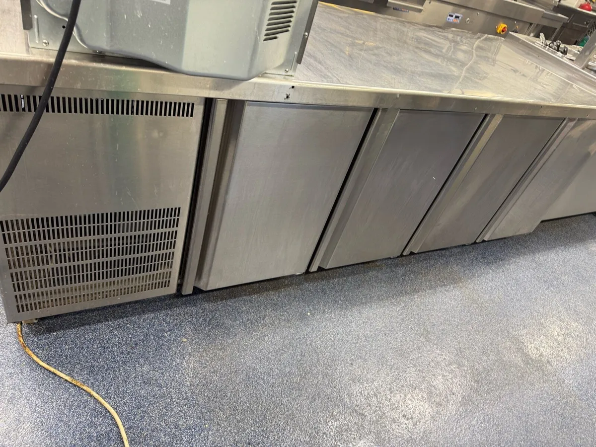 4 door fridge - Image 2