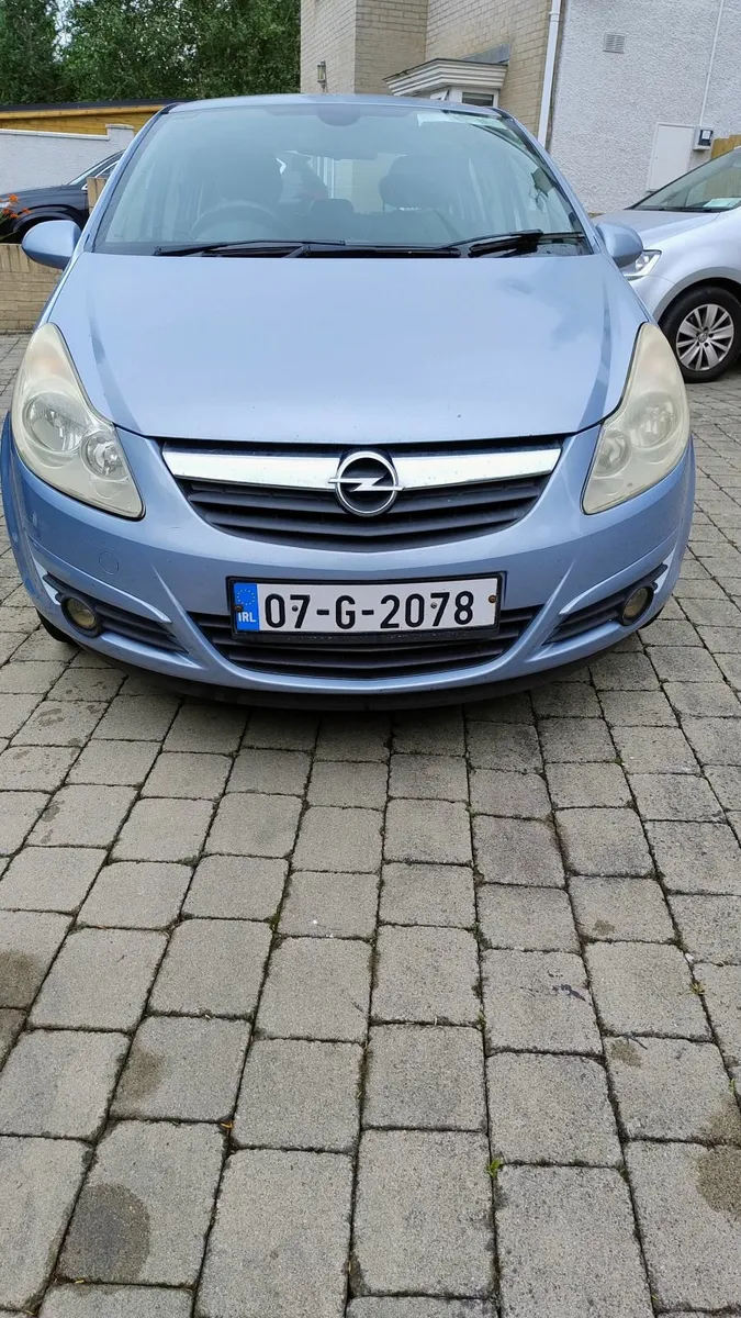 SOLD-----OPEL CORSA DESIGN 1.4L 16v 5 Door - Image 3