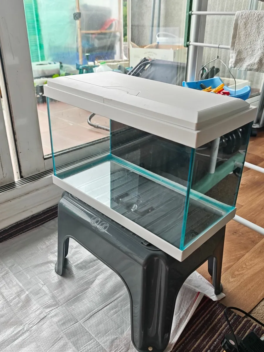 fish tank - Image 3