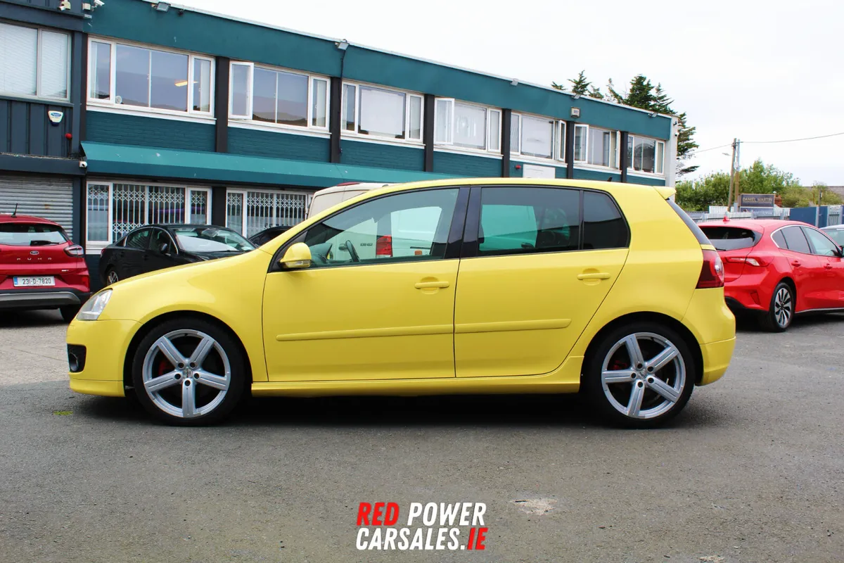 Volkswagen Golf Pirelli ED Gti. 2.0 Petrol - Image 2