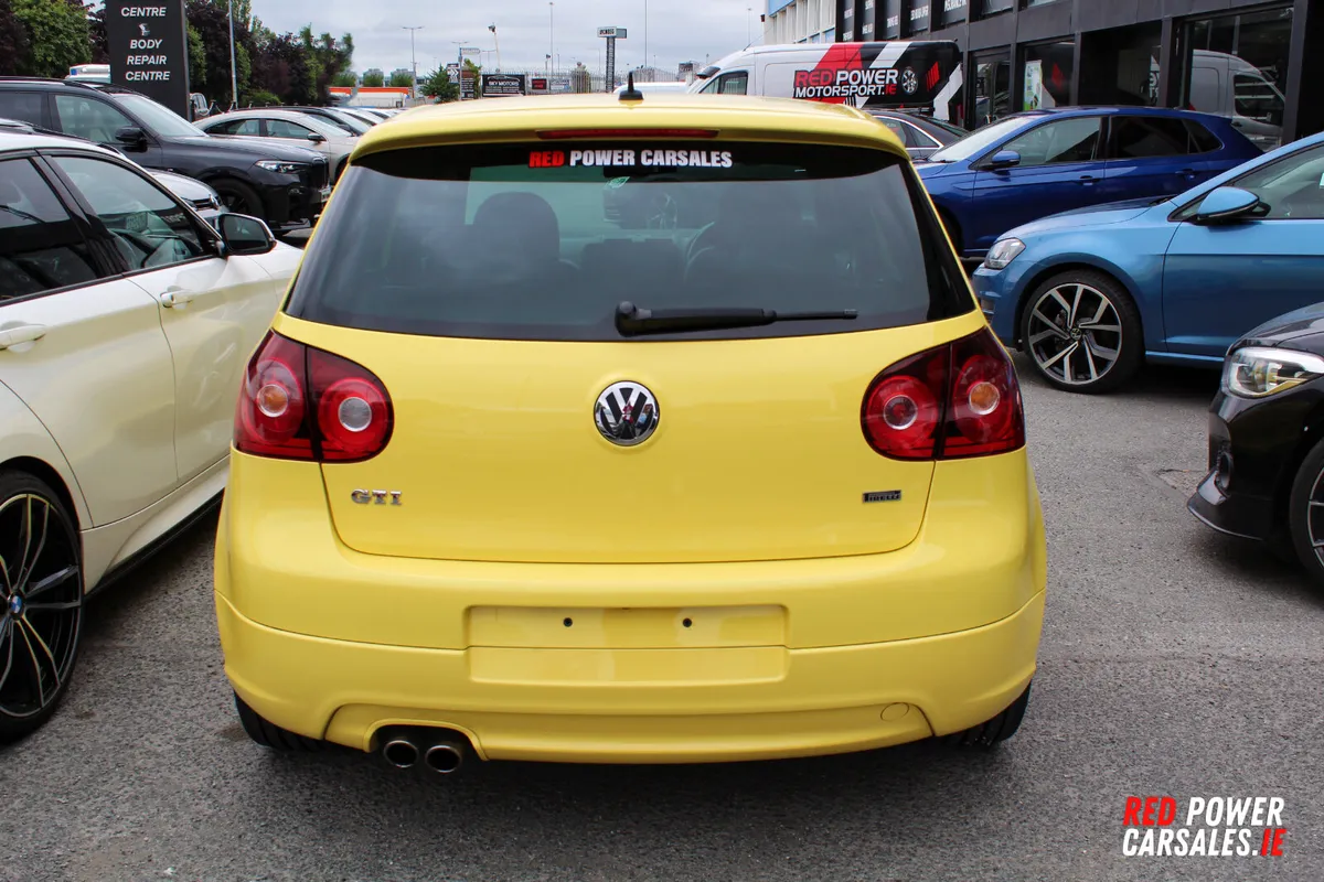 Volkswagen Golf Pirelli ED Gti. 2.0 Petrol - Image 3