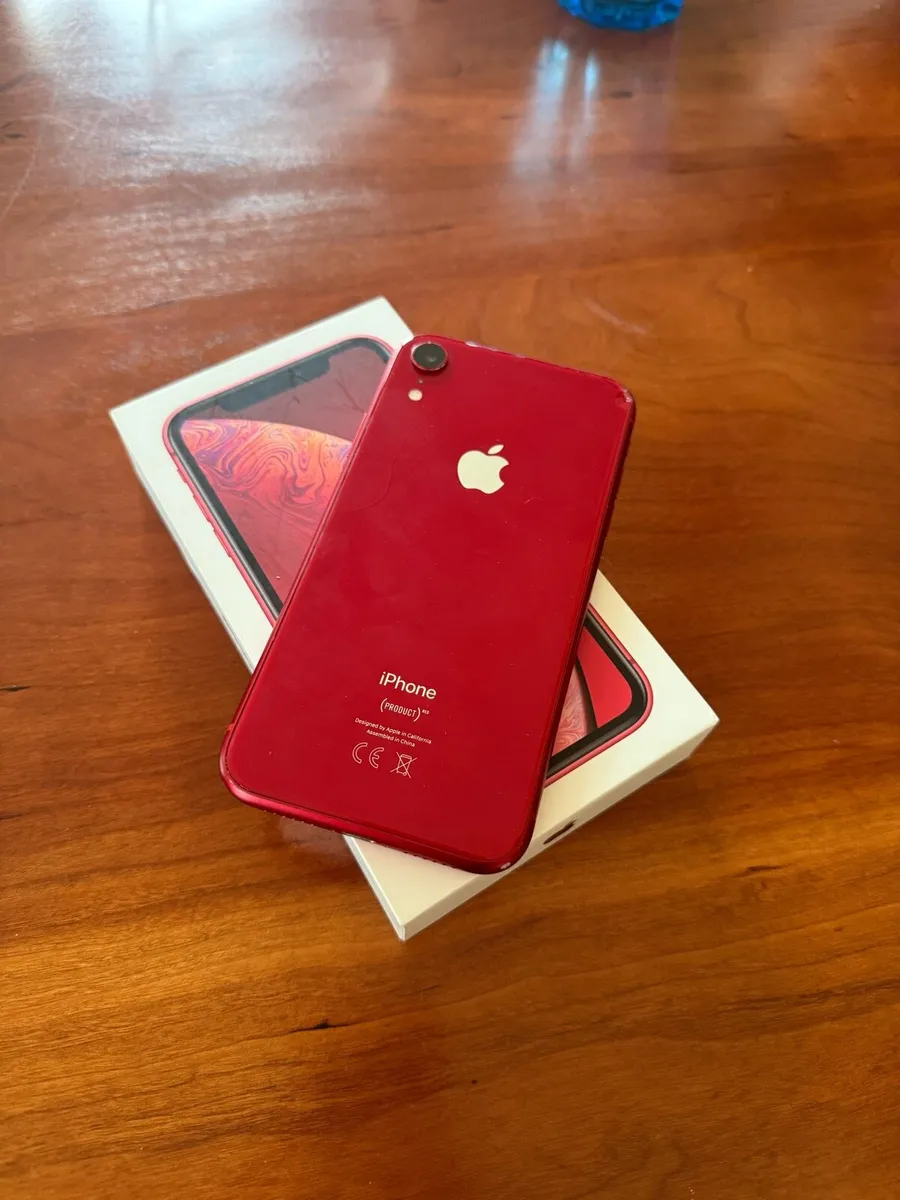 iPhone XR red - Image 1