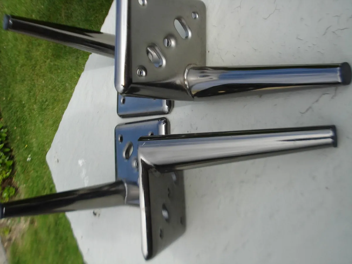 4 NEW METAL SOFA SETEE  LEGS. - Image 3