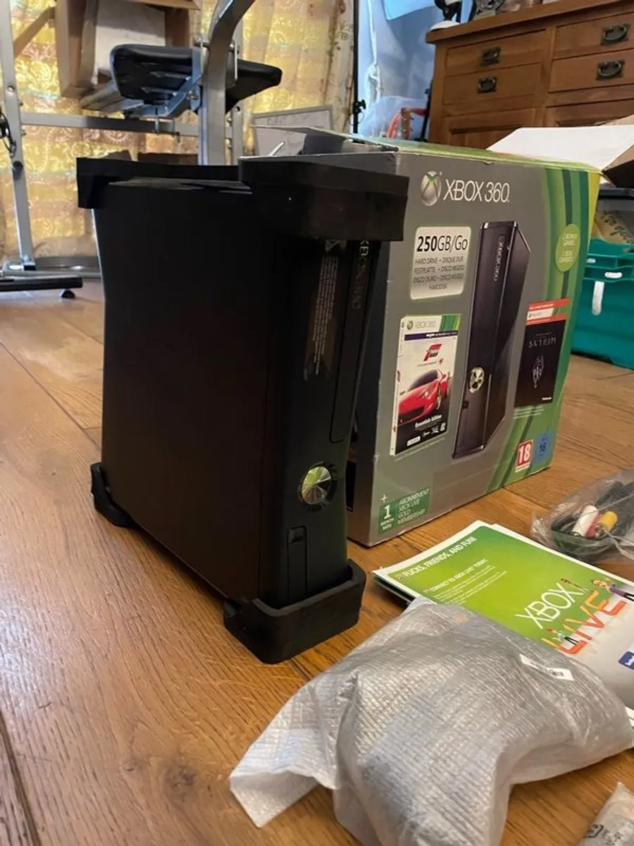 Boxed Xbox 360 250GB - Very Clean - Image 2